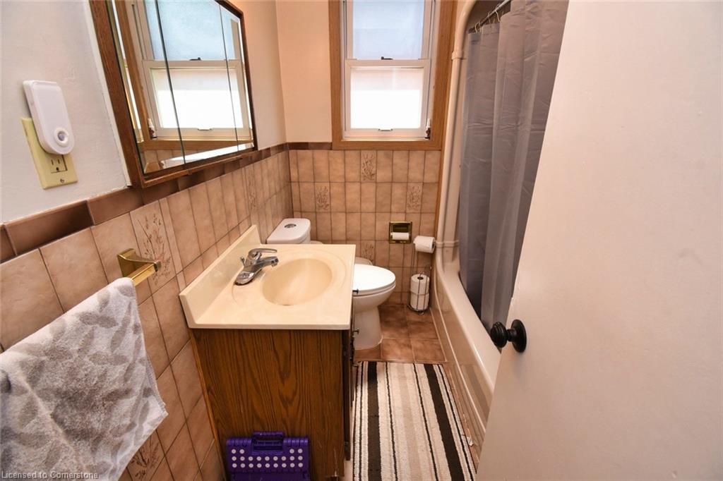 206 Crockett Street Property Photo 14