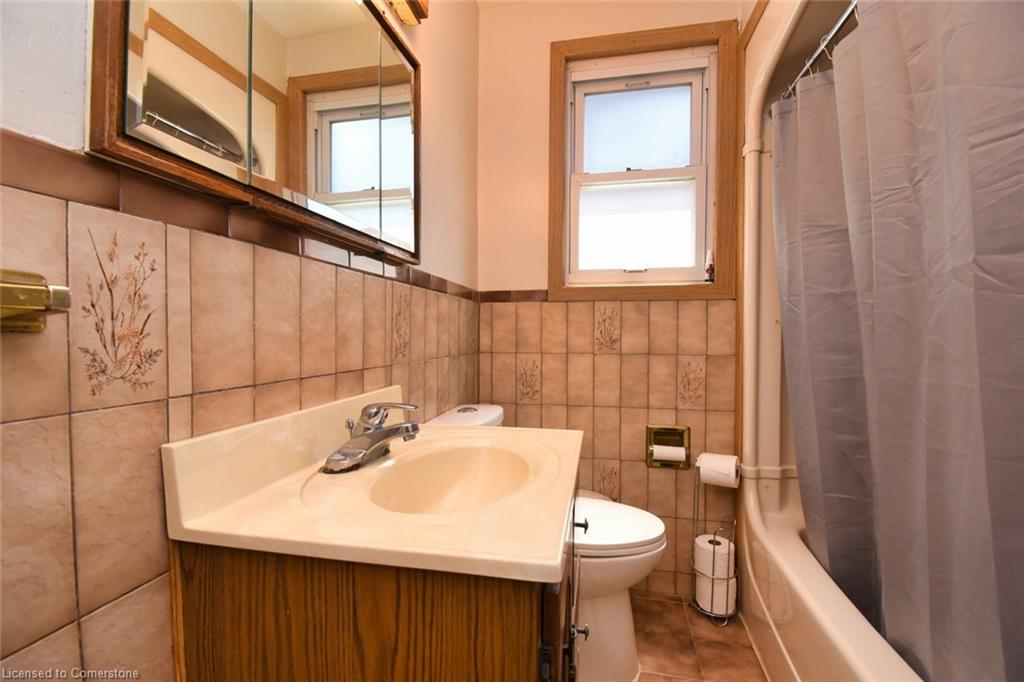 206 Crockett Street Property Photo 15