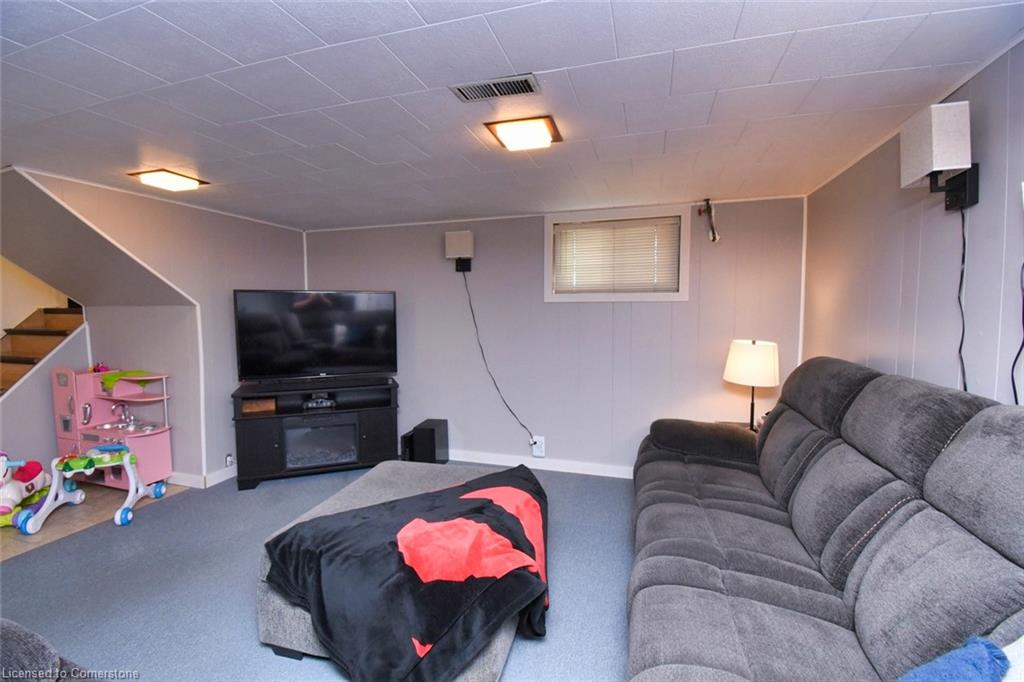 206 Crockett Street Property Photo 26