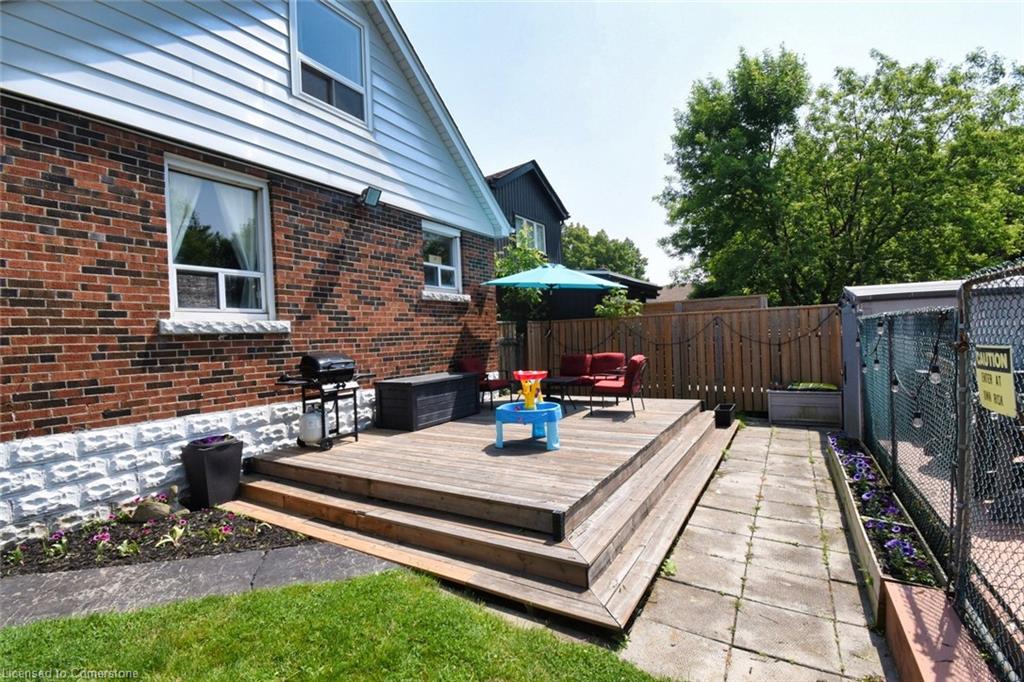 206 Crockett Street Property Photo 31