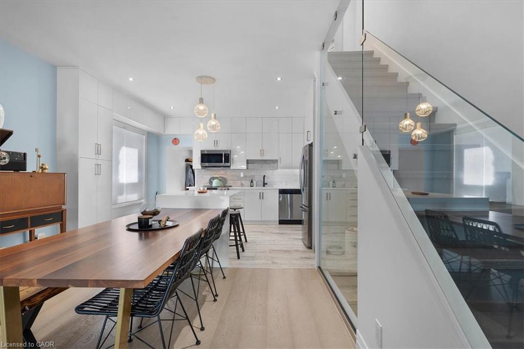 575 Mary Street Property Photo 9