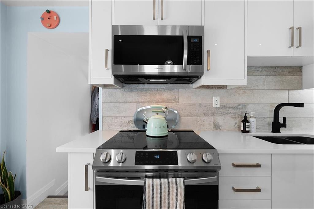 575 Mary Street Property Photo 17