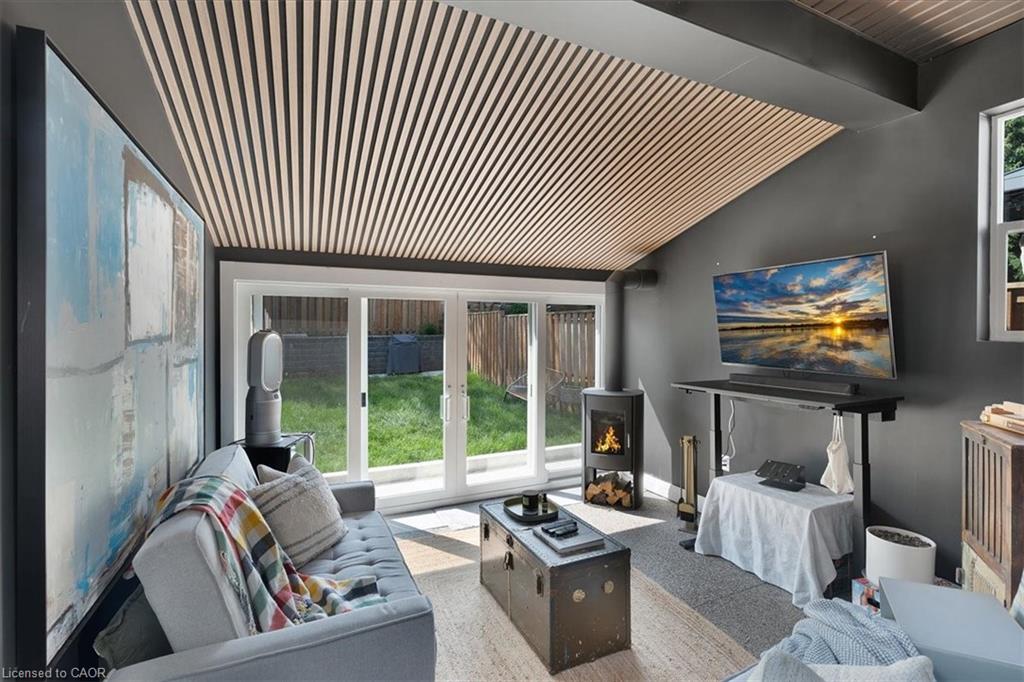 575 Mary Street Property Photo 20