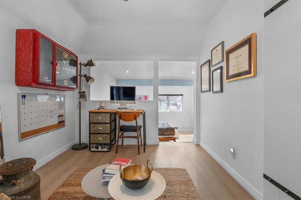 575 Mary Street Property Photo 27