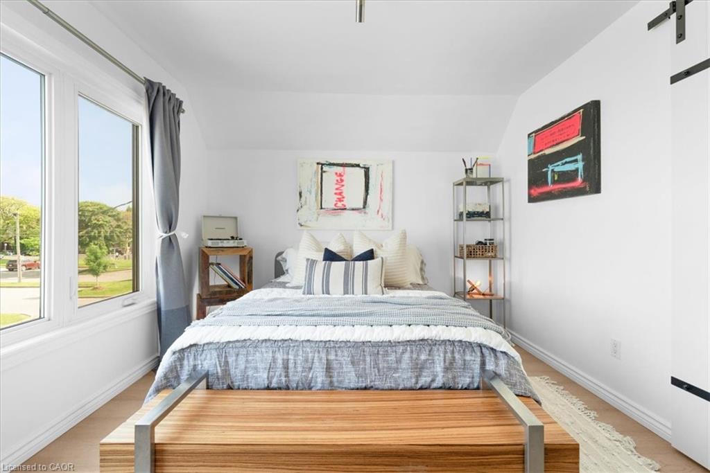 575 Mary Street Property Photo 39