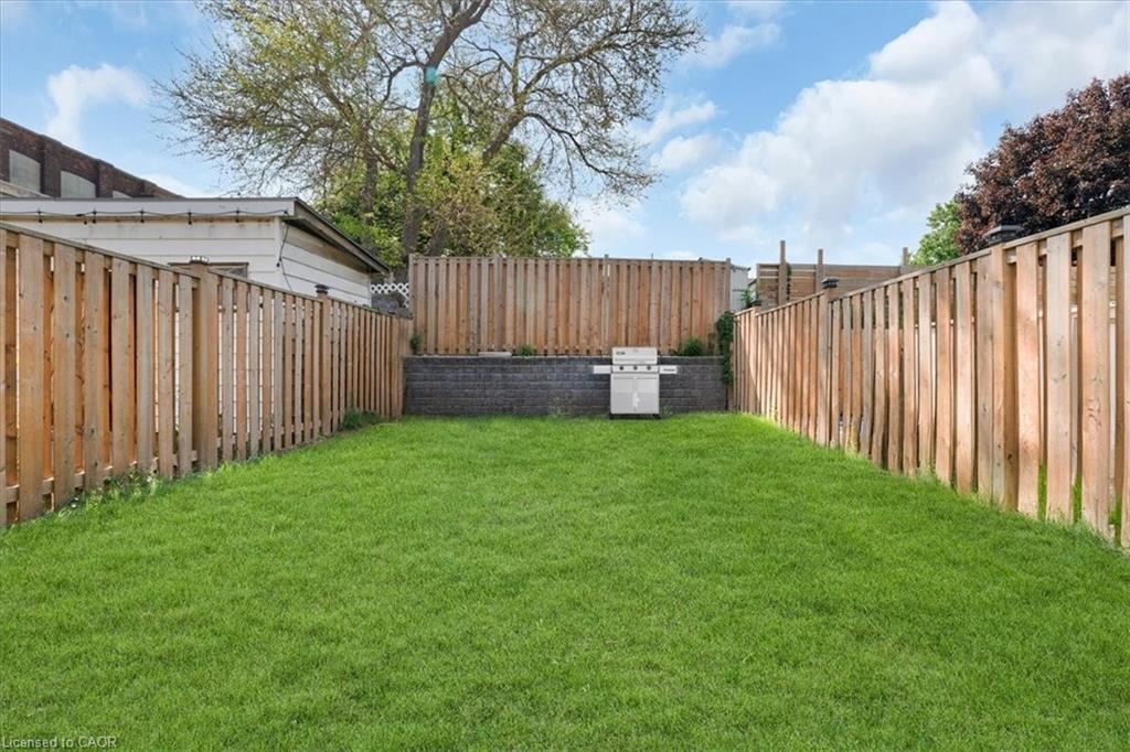 575 Mary Street Property Photo 42