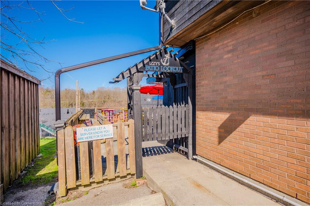 35 Robinson Street Property Photo 7