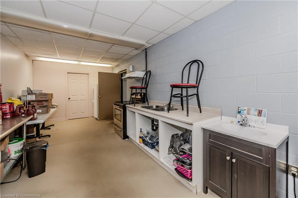 35 Robinson Street Property Photo 30