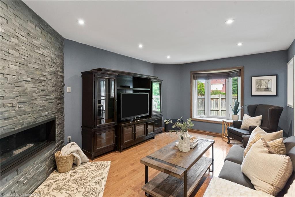 3856 Trelawny Circle Property Photo 10