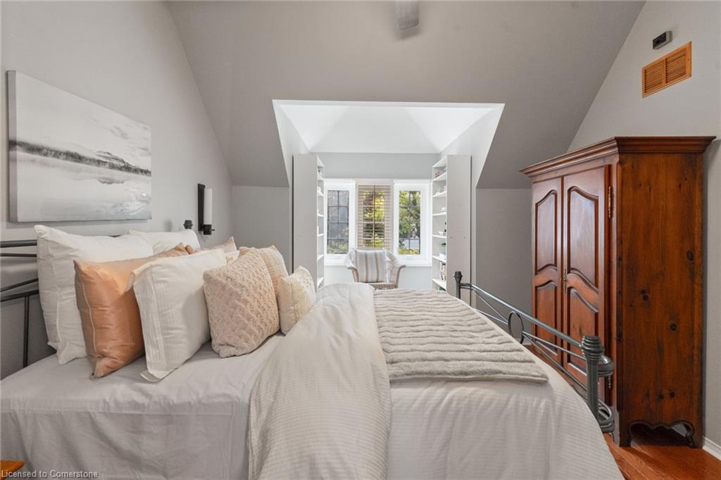 3856 Trelawny Circle Property Photo 18