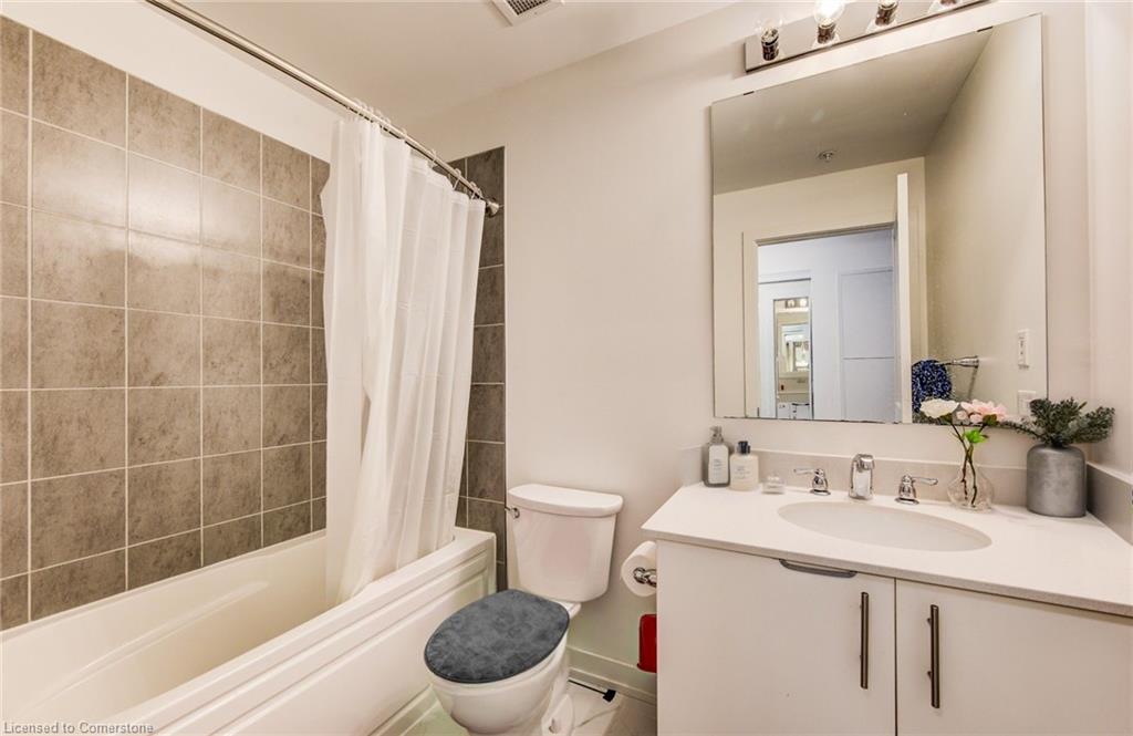 309-247 Northfield Drive E Property Photo 12