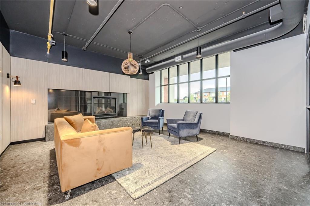522-120 Huron Street Property Photo 20