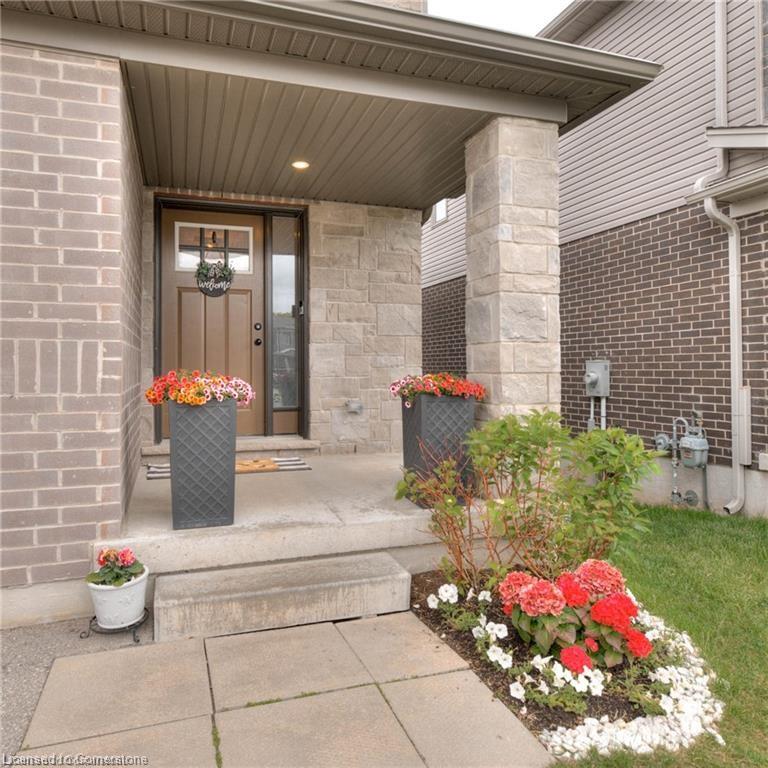 45-135 Hardcastle Drive Property Photo 3