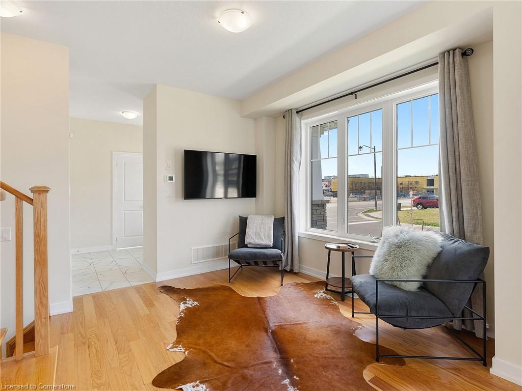 170 Whithorn Crescent Property Photo 12