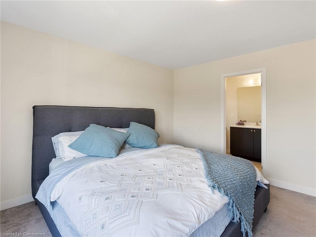 170 Whithorn Crescent Property Photo 35
