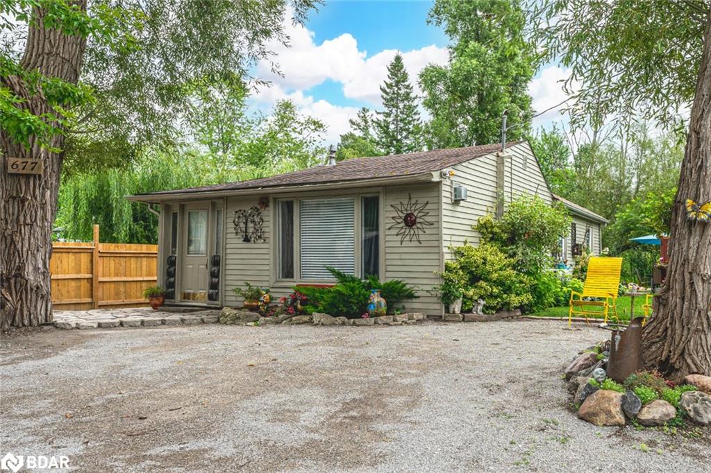 677 Reid Street Property Photo 1