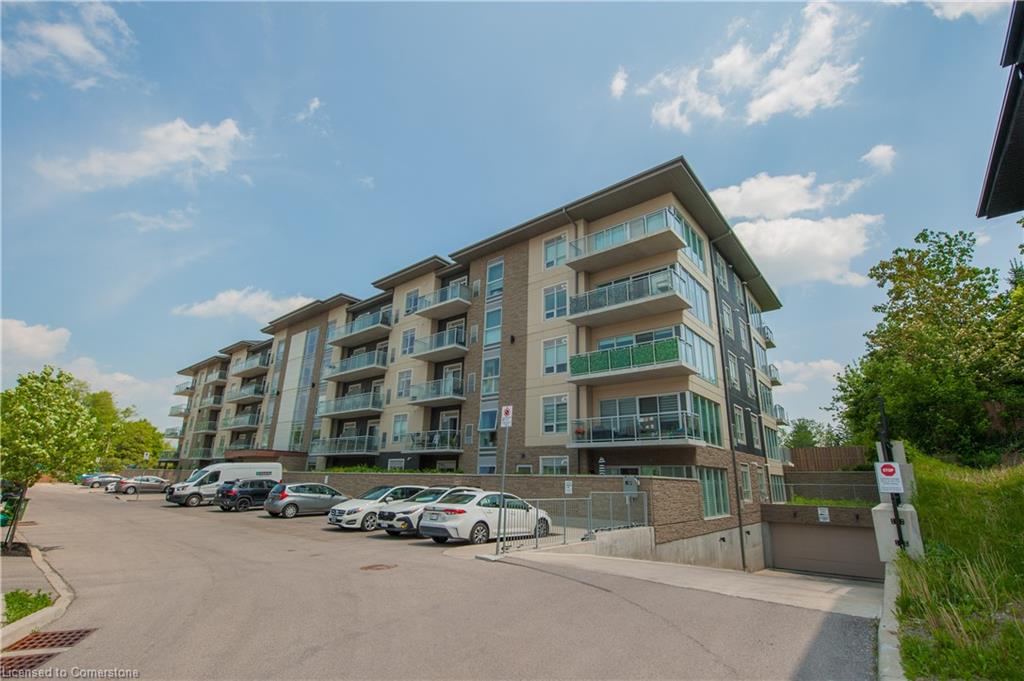 209-16 Markle Crescent Property Photo 1