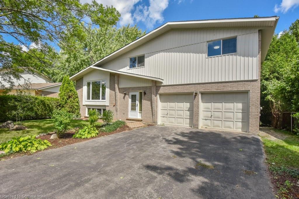 590 Canewood Crescent