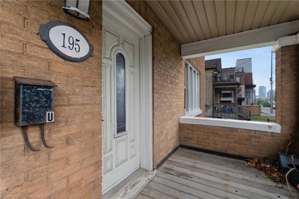 195 Victoria Street N Property Photo 2
