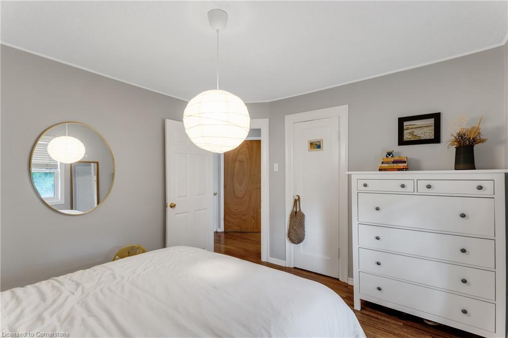 195 Victoria Street N Property Photo 16