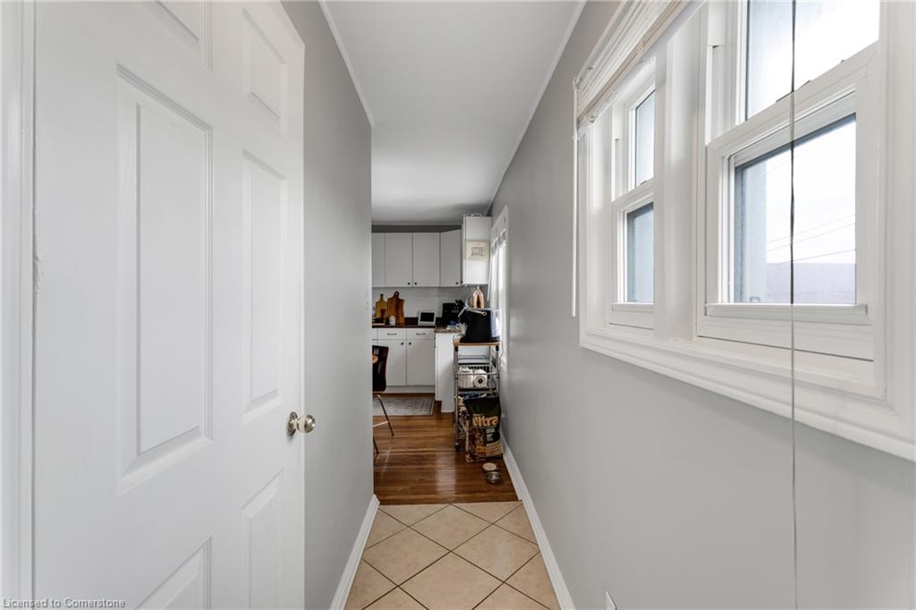195 Victoria Street N Property Photo 22