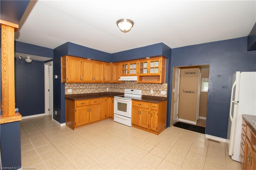 177 Owen Street Property Photo 6