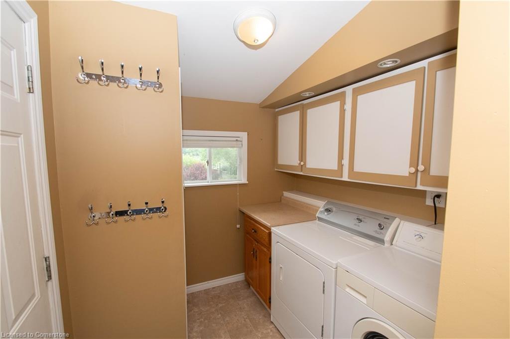 177 Owen Street Property Photo 7