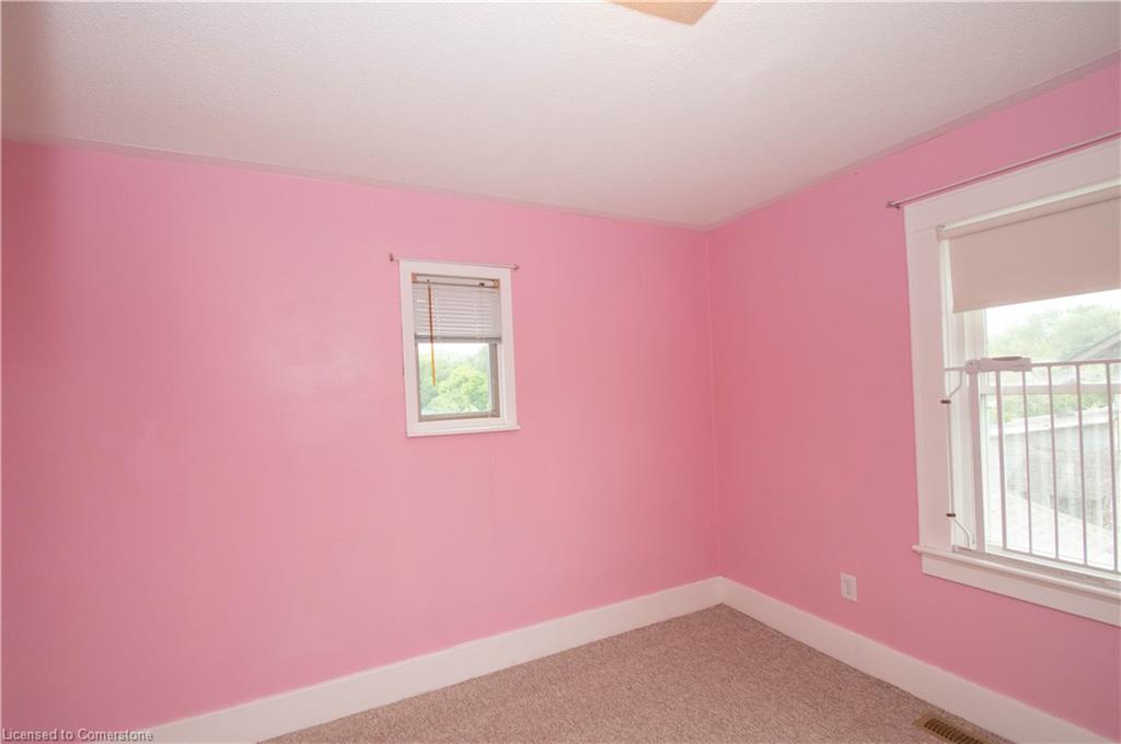 177 Owen Street Property Photo 18