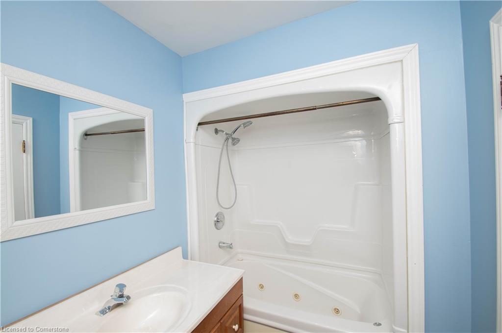 177 Owen Street Property Photo 20