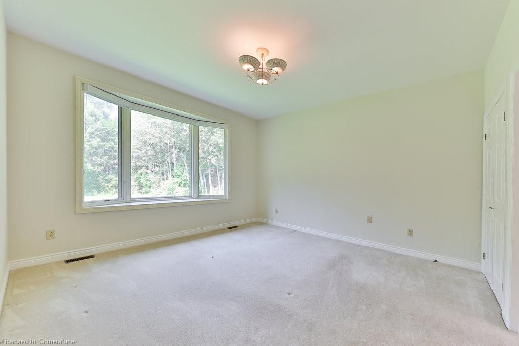 521 Vanessa Crescent Property Photo 23
