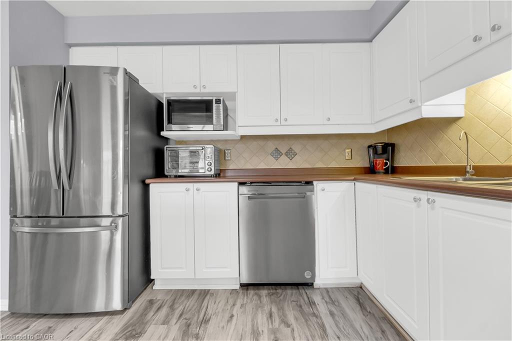 556 Dansbury Drive Property Photo 10