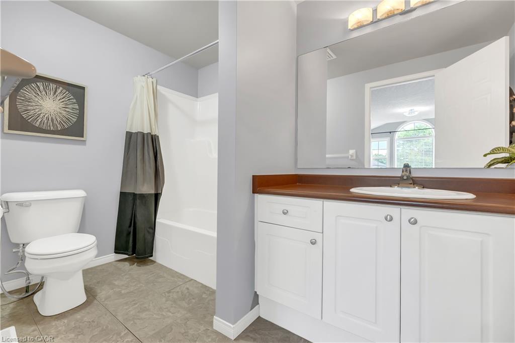 556 Dansbury Drive Property Photo 18