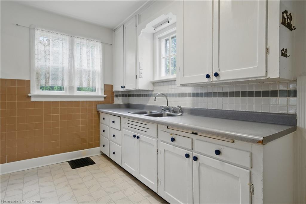 234 Waterloo Street Property Photo 12