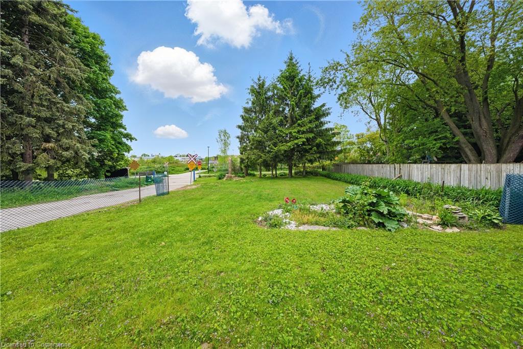 234 Waterloo Street Property Photo 23