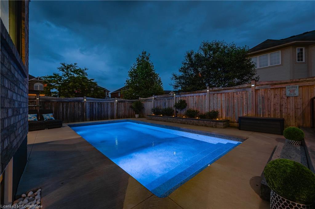 76 Porter Crescent Property Photo 44
