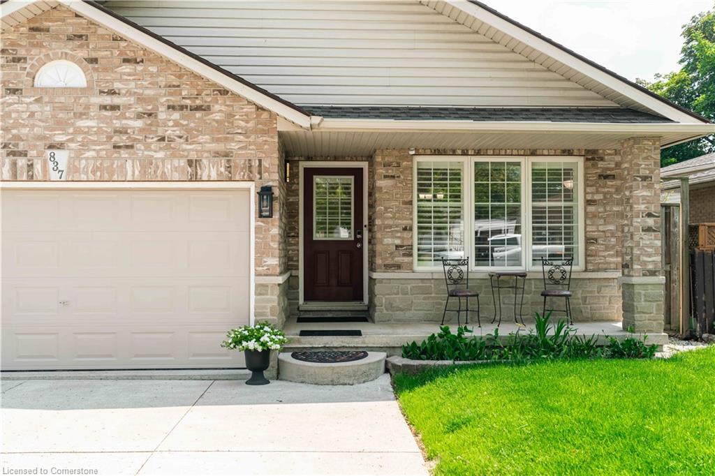 837 Upper Ottawa Street Property Photo 1