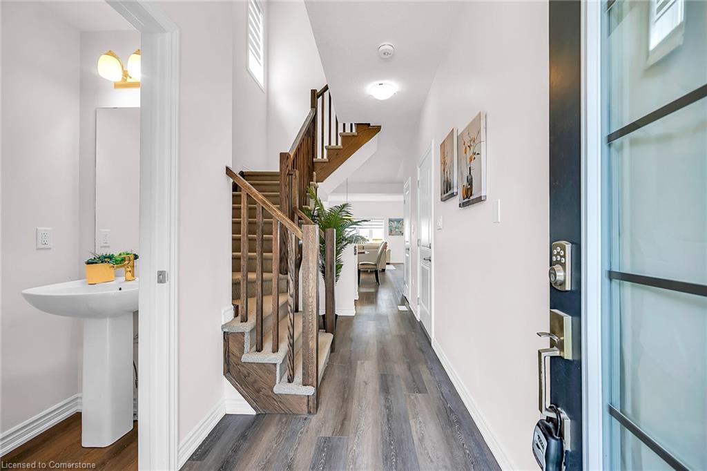 13-61 Soho Street Property Photo 5