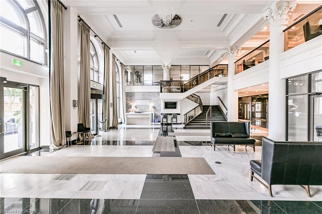 112 King Street E Property Photo 4