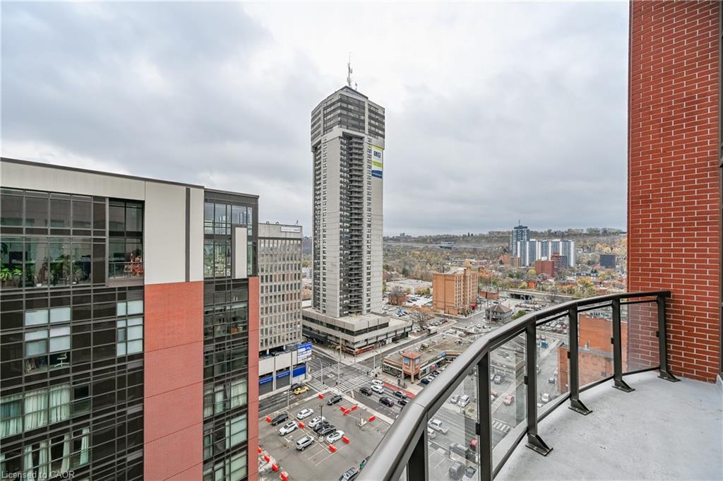 112 King Street E Property Photo 14