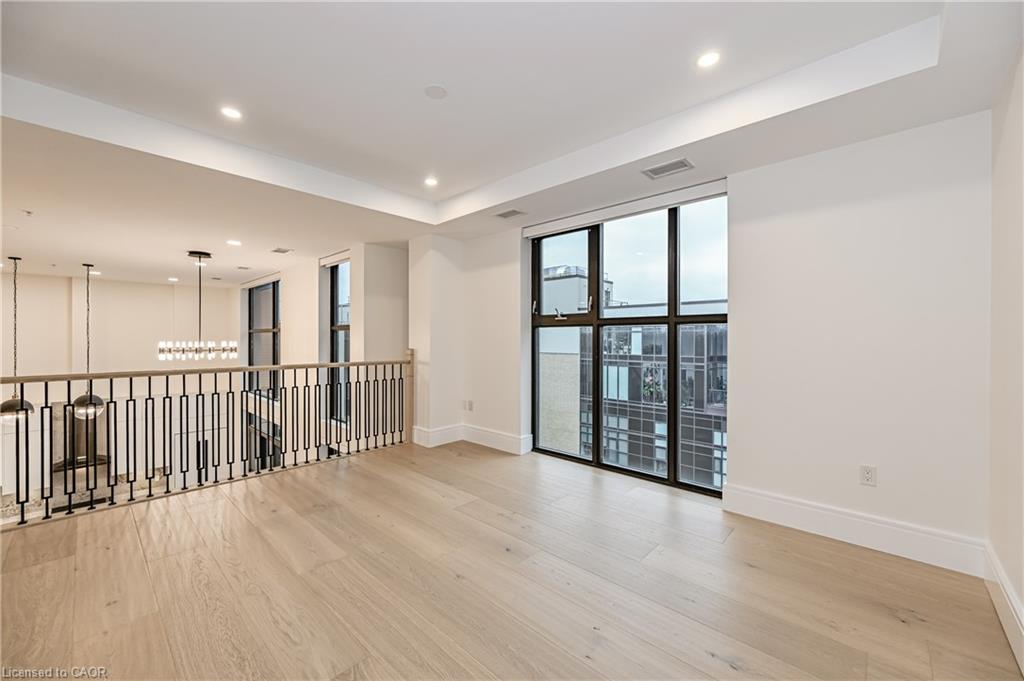 112 King Street E Property Photo 19