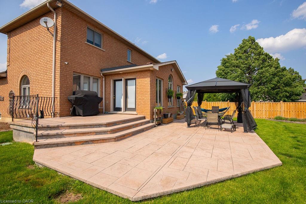 177 Claudette Gate Property Photo 5