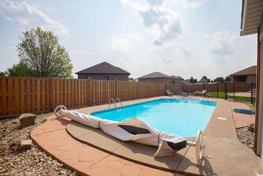 177 Claudette Gate Property Photo 7