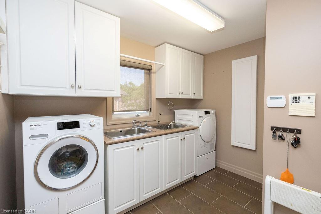 177 Claudette Gate Property Photo 24