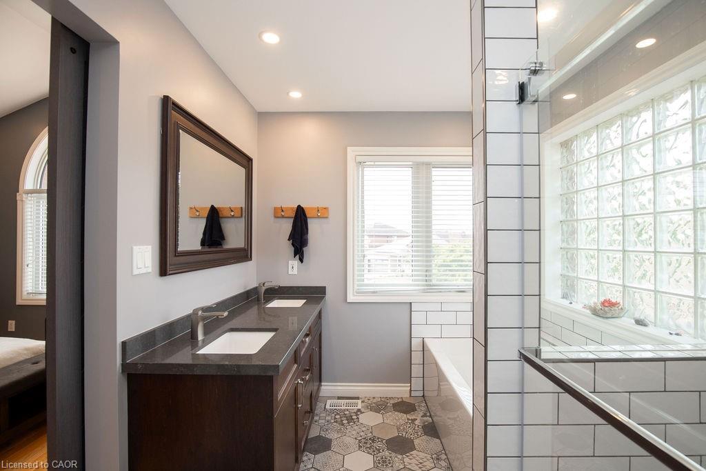 177 Claudette Gate Property Photo 29