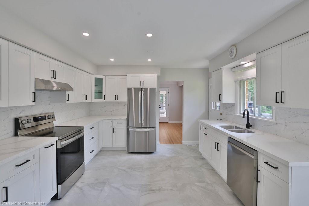 168 Breezy Pines Drive Property Photo 8