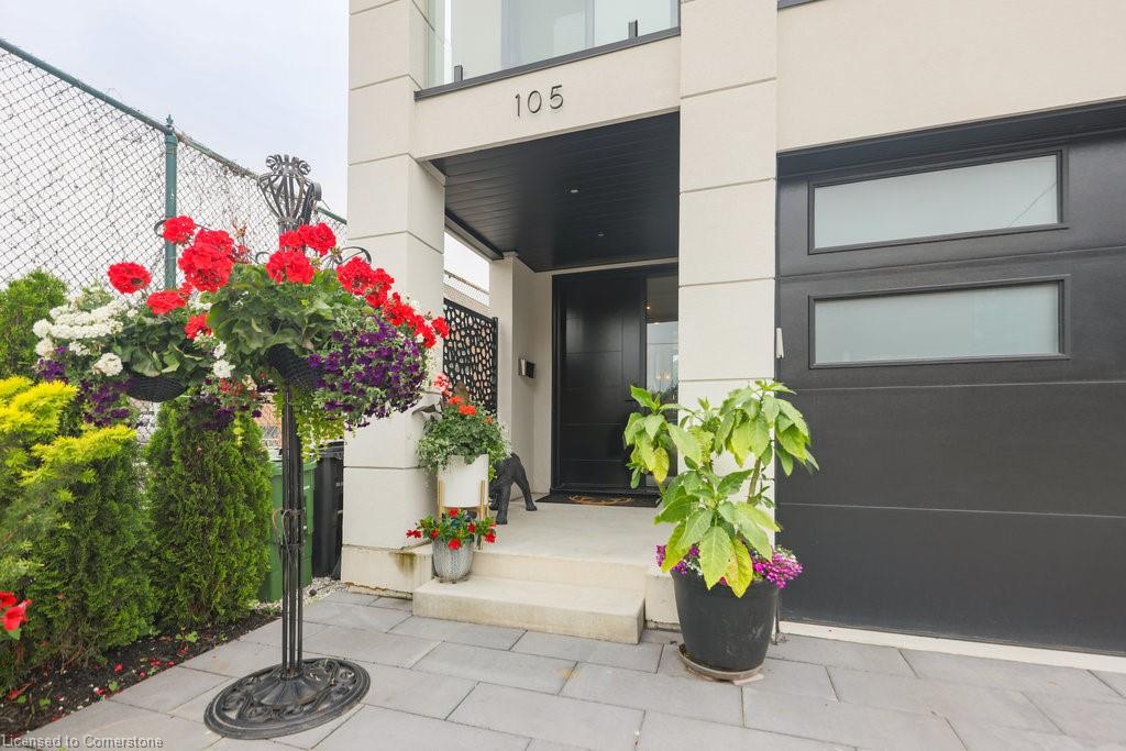 105 Tenth Street Property Photo 2