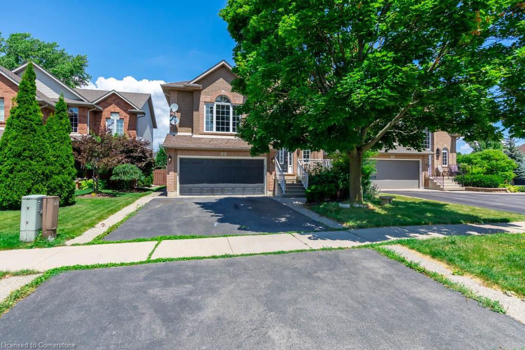 4 Cabriolet Crescent Property Photo 1