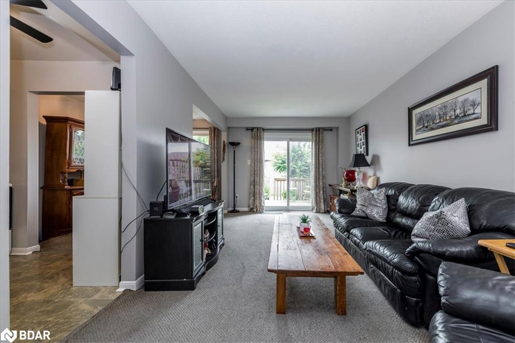 88 Chaucer Crescent Property Photo 7