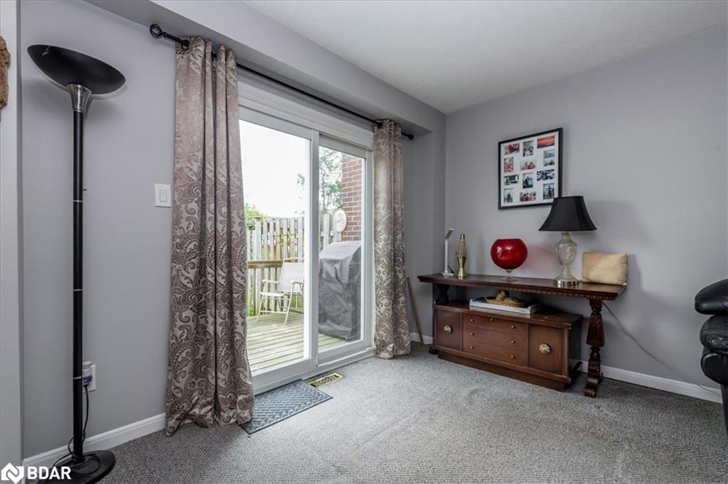 88 Chaucer Crescent Property Photo 8