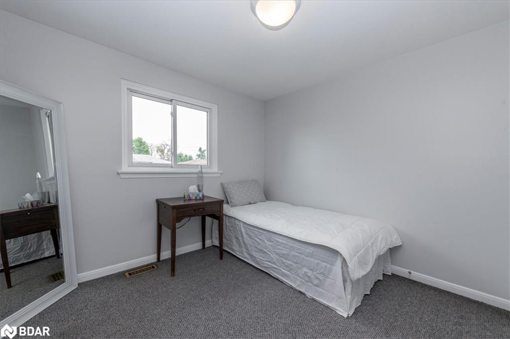 88 Chaucer Crescent Property Photo 15